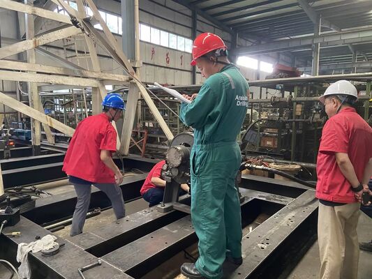 Pneumatic Motor Powered Manriding Winch with Planetary Deceleration Mechanism